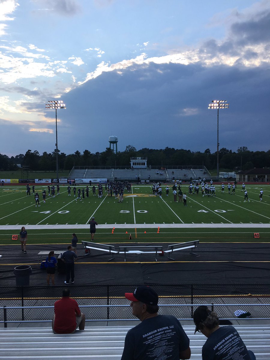 LAFBReport's tweet photo. We are in the building for the Week 1 Maxwell's Market #LAHSFB Game of the Week! Southern Lab vs Riverside! https://t.co/4kgm3hFXsW
