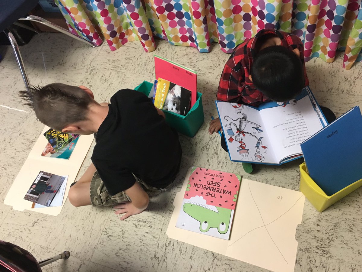 wiardl's tweet photo. Thankful for all the hard work by the kinder teachers; our reading workshop is going so smooth so far! @RoyalManorgjps https://t.co/tJQv2svErI