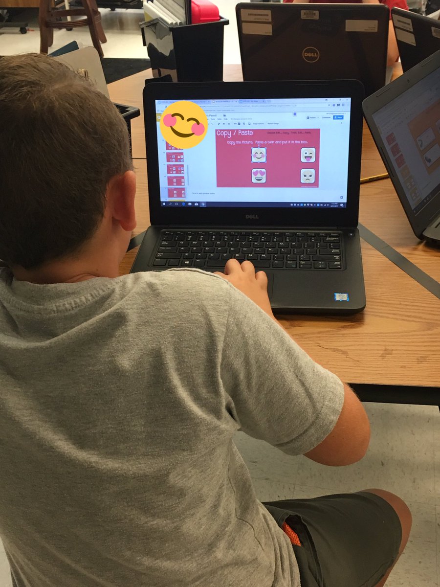 mrshollar's tweet photo. Ss are logged into their #googleclassrooms gaining a Google "license" while exploring how to use the toolbar #rhlcodes #rhl4code @LCPS_CttF https://t.co/h5M0iZgRvK