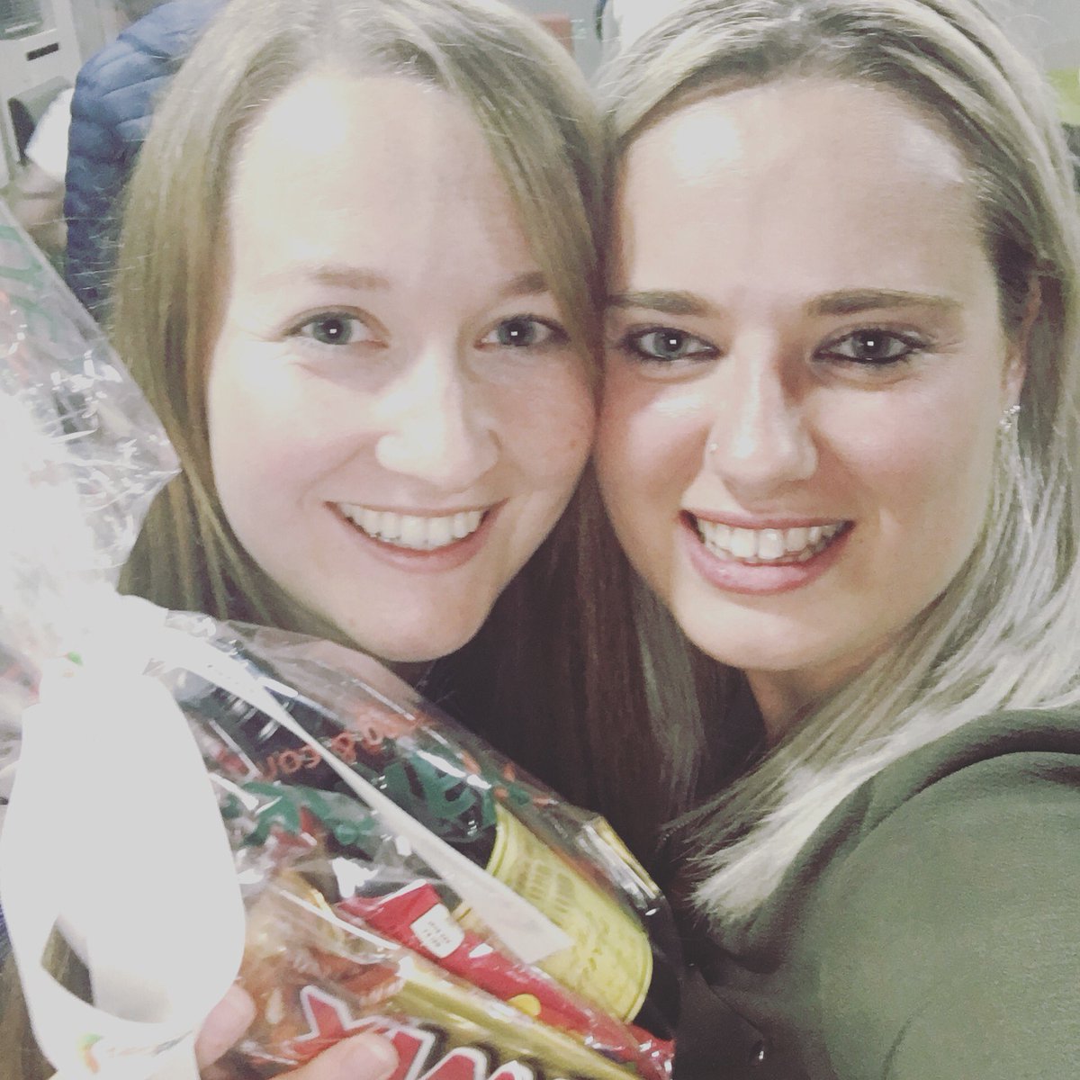 Kim_Evolve16's tweet photo. Ice ice baby #karaokewinners @Evolve_Impact https://t.co/WXTohoo7tP