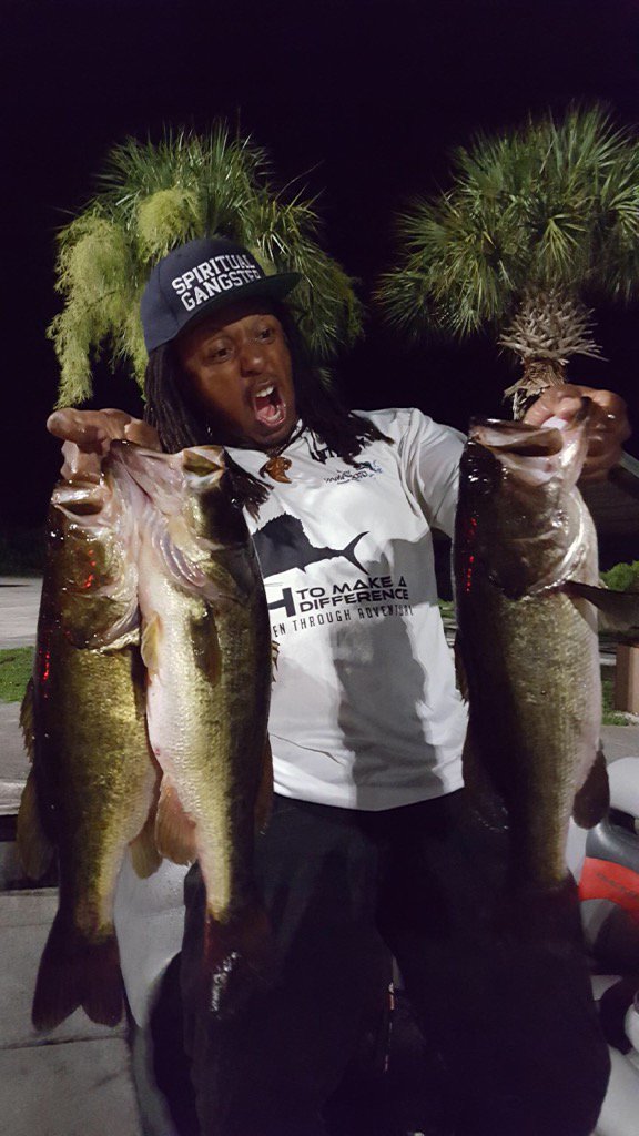 ClayBarker63's tweet photo. Bass fishing Fish to Make a Difference style !!! https://t.co/nZlmKCBhCP