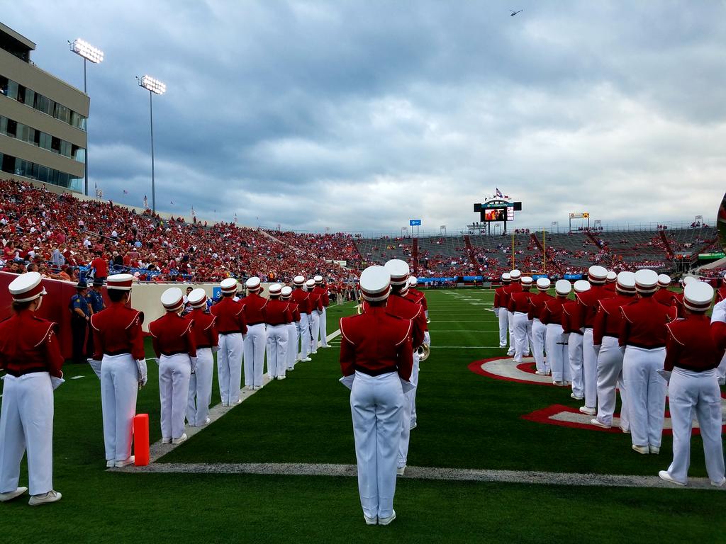 razorbackFoto_'s tweet photo. Almost Razorback kickoff time @SportsTalkwBo @SportingLifeArk #littlerock #Football #arkansas #arwx https://t.co/kFFelo2yru