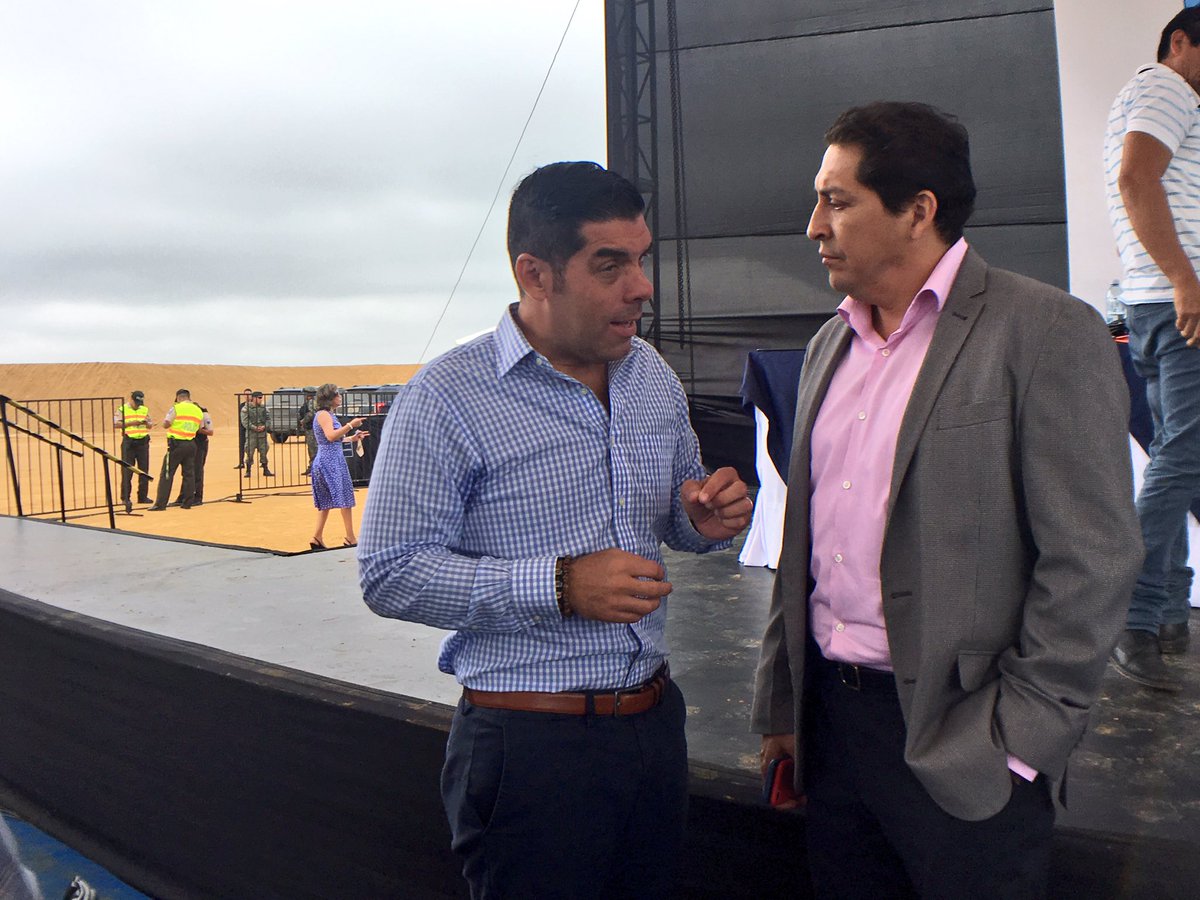 TROYA_Marco's tweet photo. #PosorjaEsDesarrollo En el lugar, dialogué con varios ministros, entre ellos Raúl Ledesma, Ministro de Trabajo @MinTrabajoEc @raulclementelh https://t.co/VIYkzSW4bE
