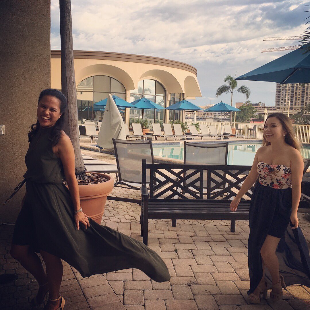 MVP25's tweet image. Oo!! 😲Our dresses can fly with the wind! Lolol ...it's the thought that counts! 😂 #GammaGoDivas #Spring08 #LineSisters #CaptainAnchor