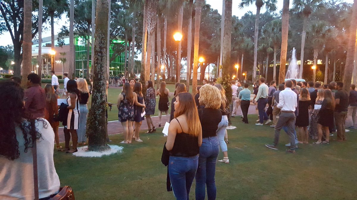godwinkelly's tweet photo. The overflow crowd for @nickblakely spills out to @StetsonU Quad
Tears and laughter during this gathering. #StetsonStrong https://t.co/3jAsH9u0GN