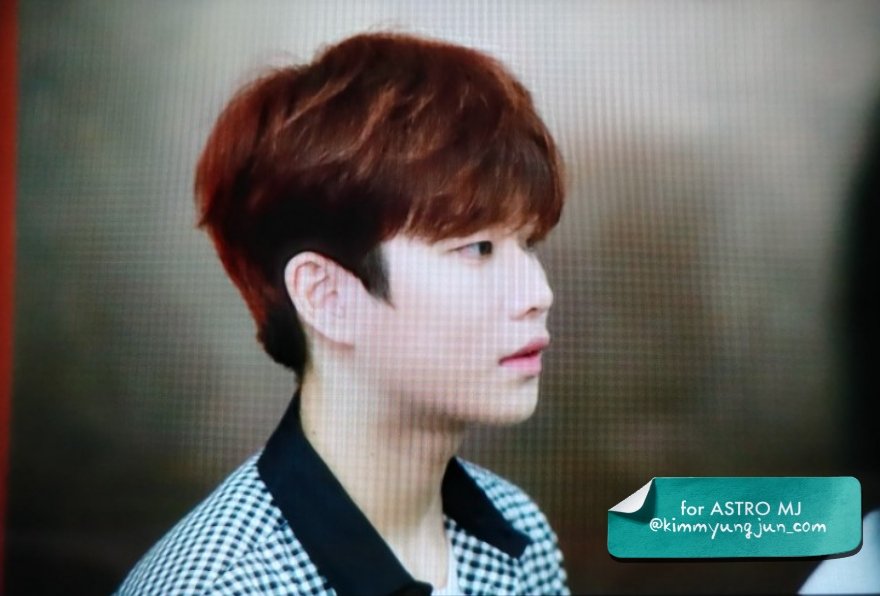 kimmyungjun_com's tweet photo. (Preview🌠) 170901 인천공항 출국 #아스트로 #ASTRO #엠제이 #MJ @offclASTRO 그새 분위기가 가을이야🍂 https://t.co/xfqcHU9oIS