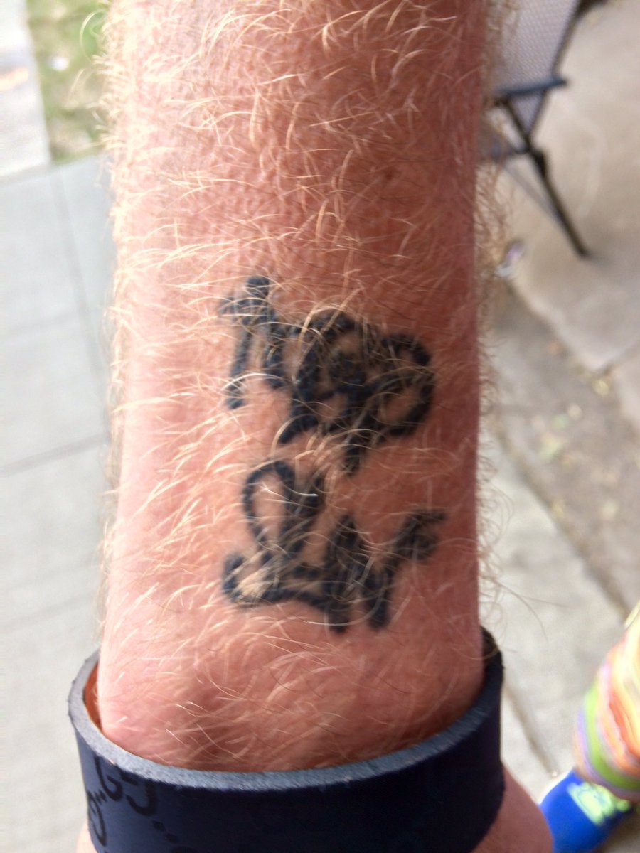 KushBrains's tweet photo. RAN INTO THE HOMIE @mystik343 AT THE STATE FAIR! HE GOT A TATTOO OF THE HOMIE @MODSUN SHOUTOUT TO THE YALL #RepMN #LiveLifeToTheFullest https://t.co/eryhwyw5jx