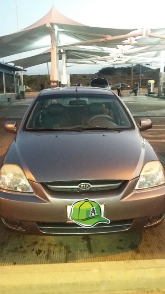 #Vendo #Carro Kia Rio Año 2011, Sincronico, Cauchos nuevos, Aire Acondicionado. Info 04149954279