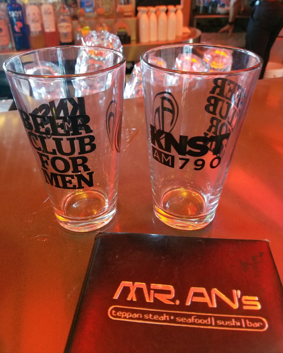 sgtbetsysmith's tweet photo. We miss you @GarretLewis but we'll see you in the morning! #beerclubformen Thanks @knsttucson! https://t.co/ypwbF3MLJc