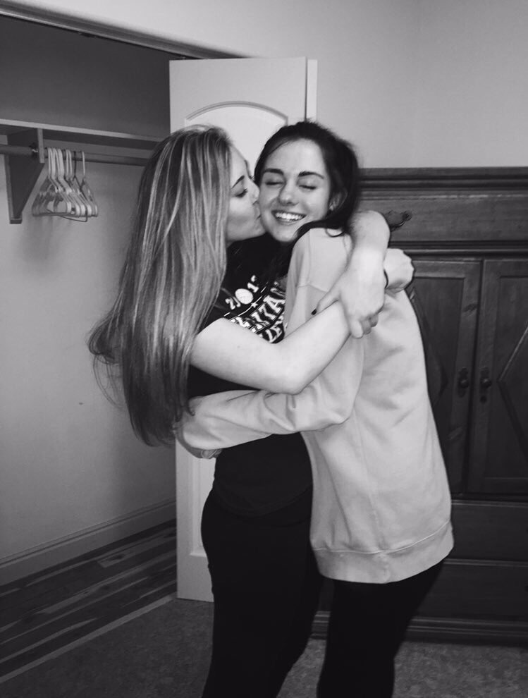 delaneybenson6's tweet photo. hbd reag!!💗 have an amazing night miss you ily:)) https://t.co/Xxavy4is6L