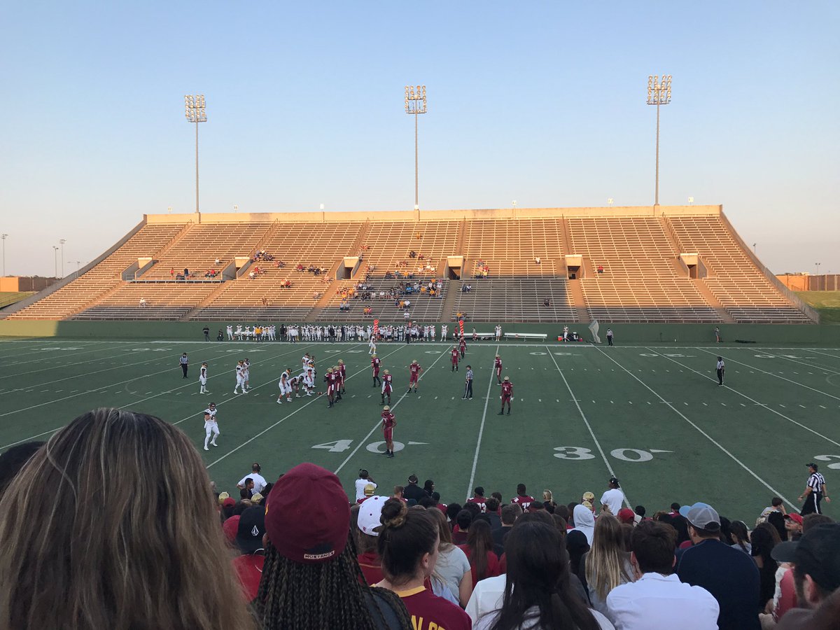 itzresa's tweet photo. MSU vs Quincy Football game! 🏈 https://t.co/ATNkqb9tAe
