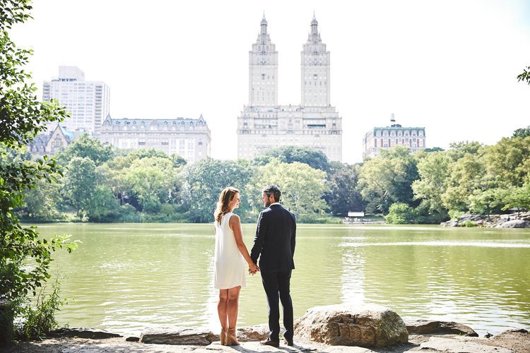 Flytographer's tweet photo. Get into the #NewYorkStateofMind wit... #SaveorSplurge #NYC https://t.co/BmZB6vTNEz #travelguide #newyorkcity #newyorktravelguide #nyctravel https://t.co/oJR09Zkf62