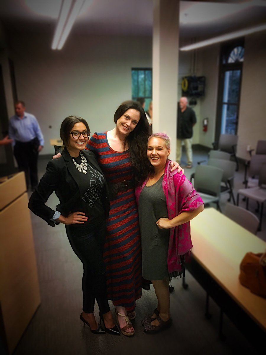 DeborahCAN's tweet photo. Always a good time with @TallChickVic by my side. #GreatPanel #SecureSet #Tampa https://t.co/QXb5aQQjgb