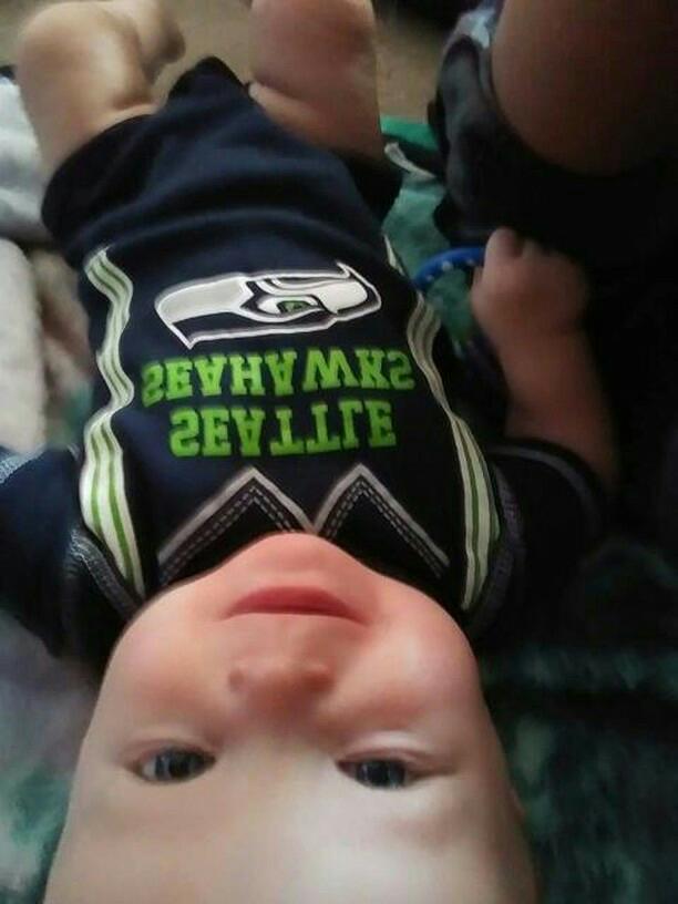 chiickibaybee's tweet photo. Johns a Seahawks fan just like @aadre21 #Seahawks #CutestBabyEver @Seahawks https://t.co/QMMTXmGgIy