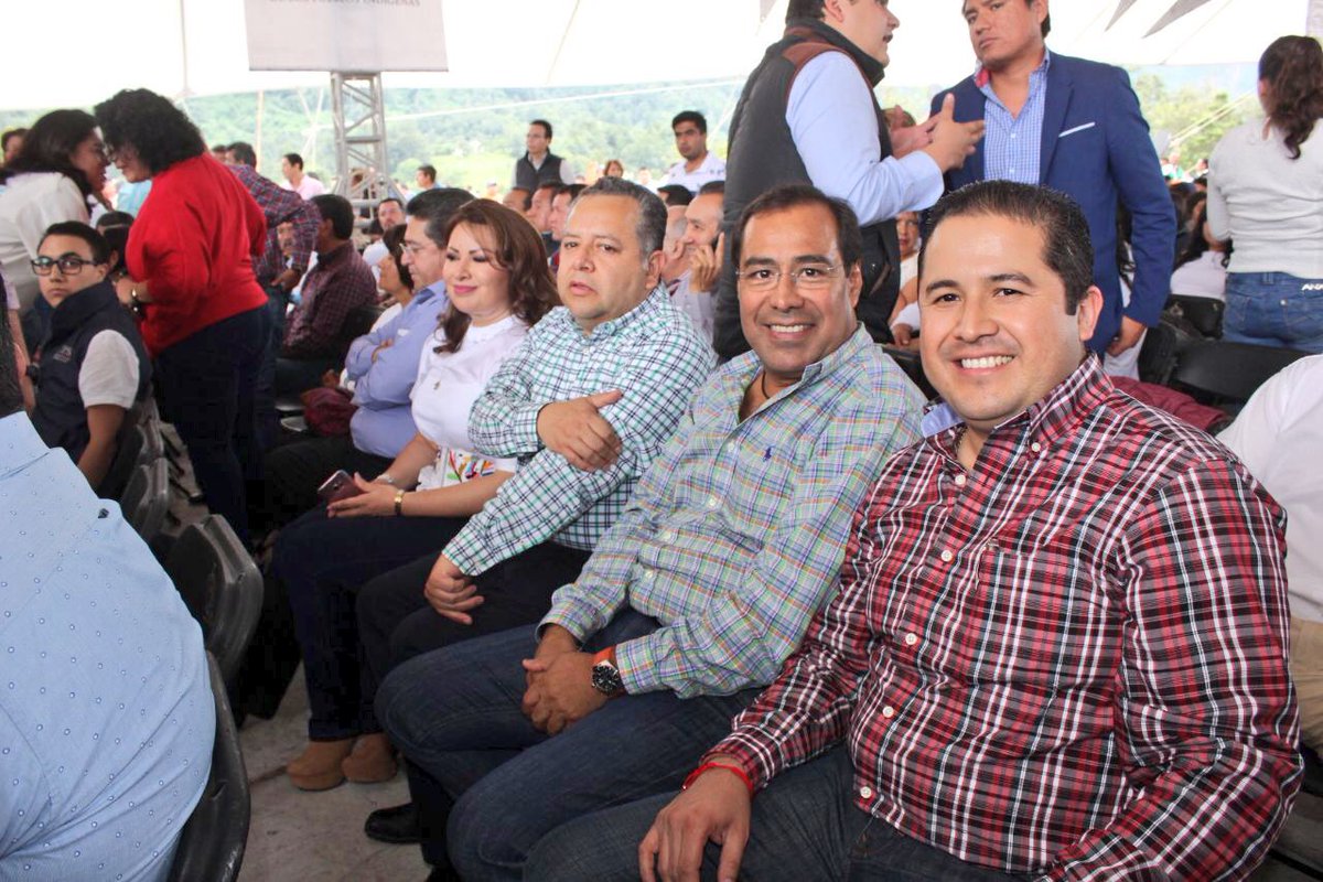 CamarilloMVZ's tweet photo. #DelegadosHgo presentes durante inauguración de Universidad Intercultural del Estado de Hidalgo en #TenangoDeDoria https://t.co/ZJdD1ZbBed