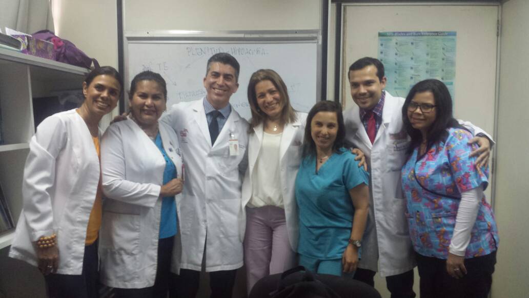 ORLJmdelosRios's tweet photo. Y hoy estuvimos compartiendo una gran clase con el maestro Dr Jesús  Franco  ¡muy agradecid@s!  Formación médica continua #ORLJM 👂👂 https://t.co/ILjtHEcBu9