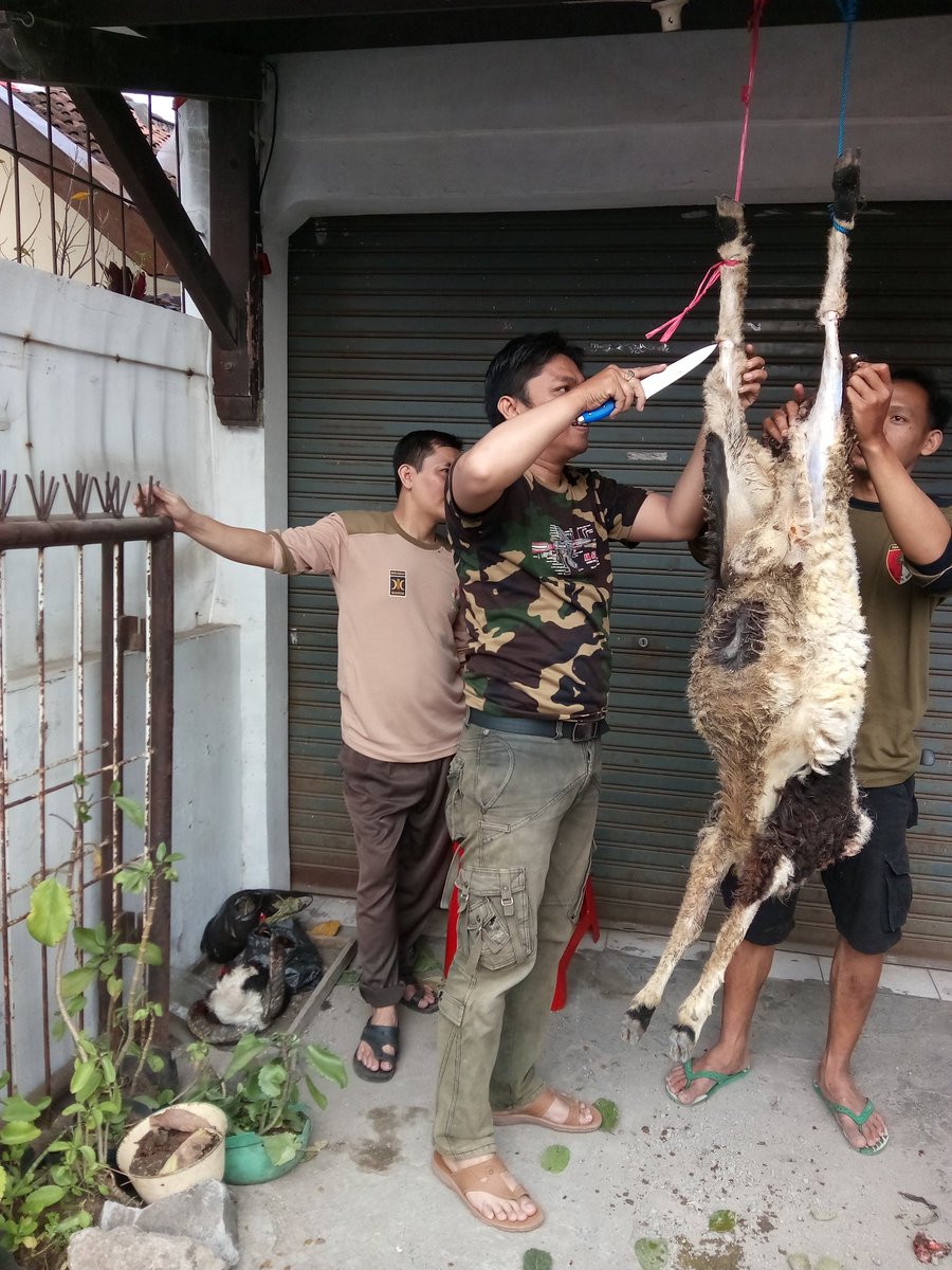 budlan's tweet photo. Alhamdulillah Titipan #Qurban
Buat Masy Andir |Hatur nuhun Ibu @lediahanifa 
moga Berkah wat semua
@PKSejahtera 
@PKS_Bandung 
@dpcpksandir https://t.co/QMQuQpCtm2