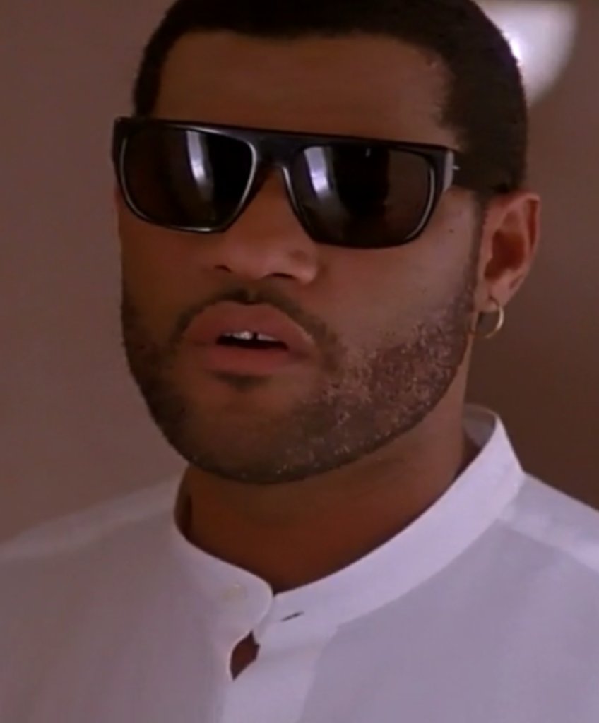 GooglesTheChimp's tweet photo. @ChaseNCashe So fucking fresh https://t.co/x5RRNFkrFY