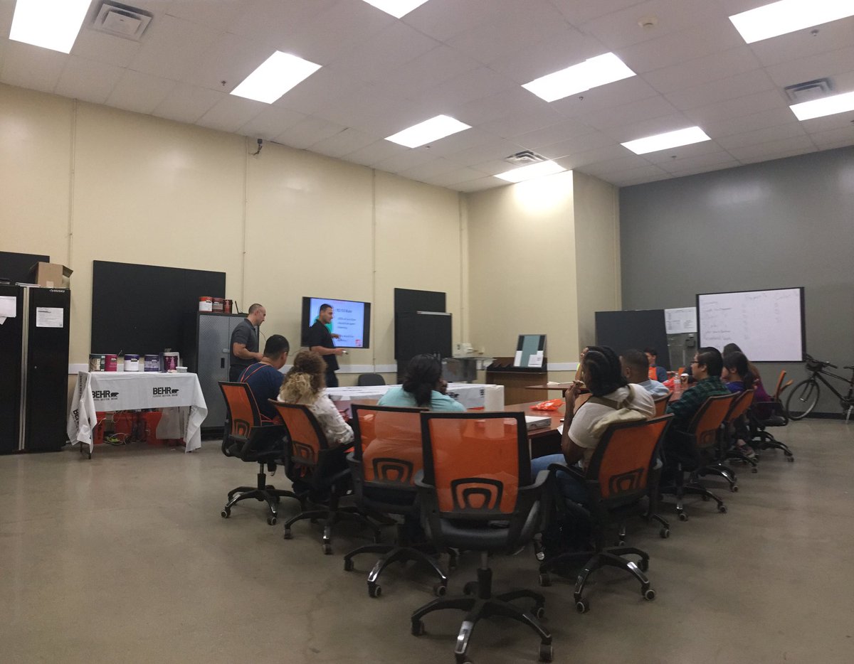 Gdedina_BEHRCHI's tweet photo. Great couple days of customer service and product training in D65 !Thanks for the support @Manny_CubFan @caseyo_behr @ScottRud1 https://t.co/kEkS6wpI7Q