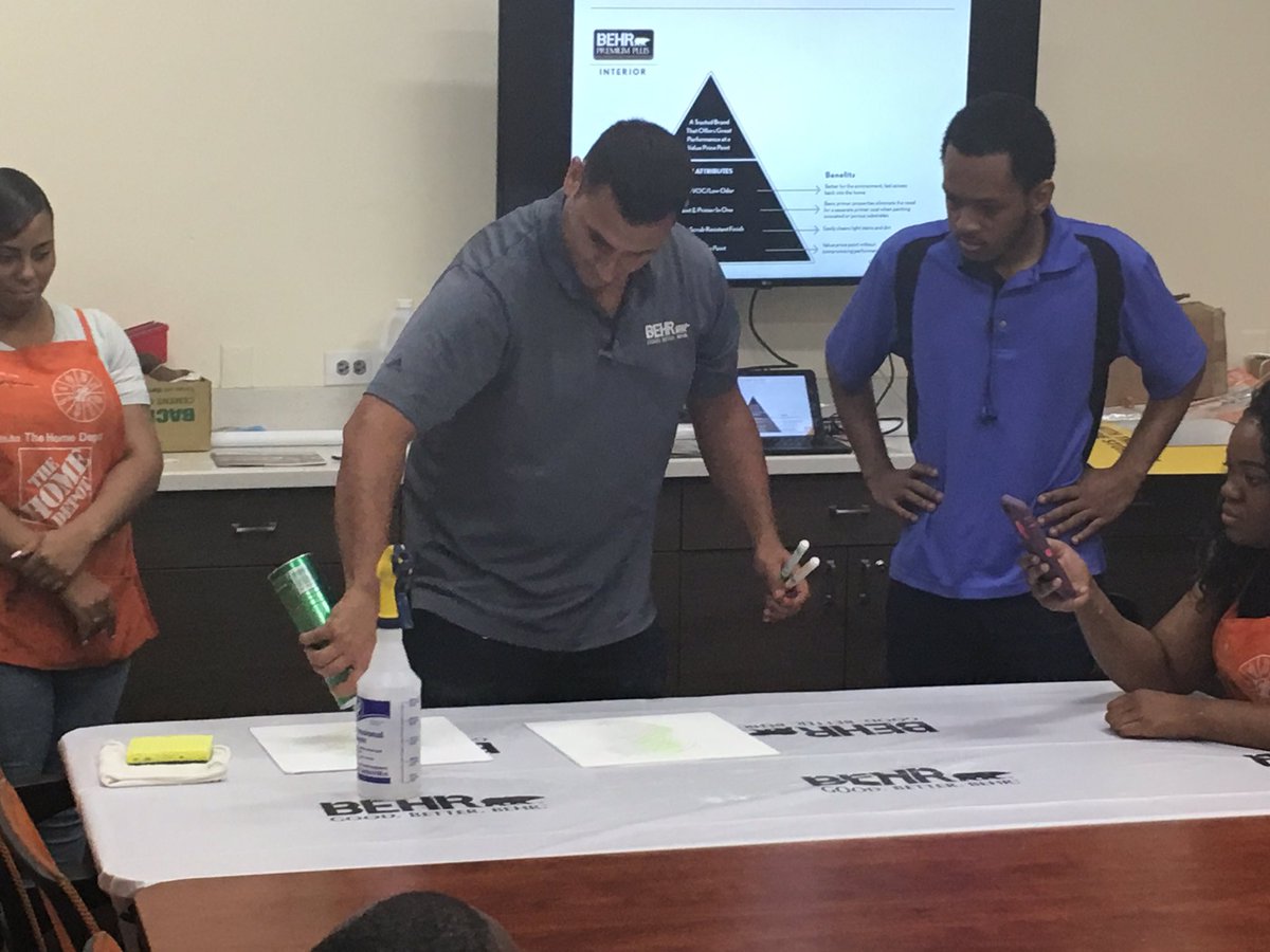 Gdedina_BEHRCHI's tweet photo. Great couple days of customer service and product training in D65 !Thanks for the support @Manny_CubFan @caseyo_behr @ScottRud1 https://t.co/kEkS6wpI7Q