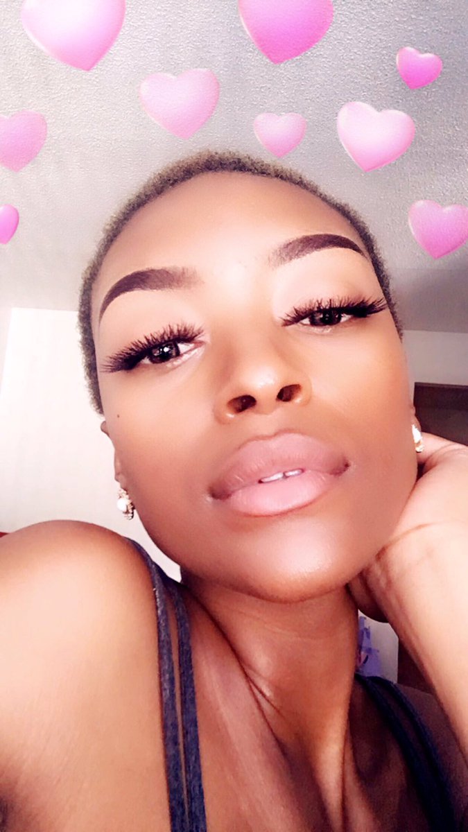 Quuuadijah's tweet photo. #TeethGaps 💓 https://t.co/7UXs94ofDY