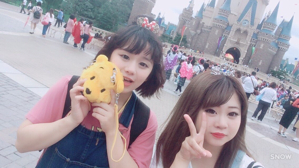 すっごい邪魔なんですよ ディズニーランドにいた インスタ女子 をバッサリ切った女性の一言が辛辣 Togetter すっごい邪魔なんですよ ディズニーランドにいた インスタ女子 をバッサリ切った女性の一言が辛辣 Togetter