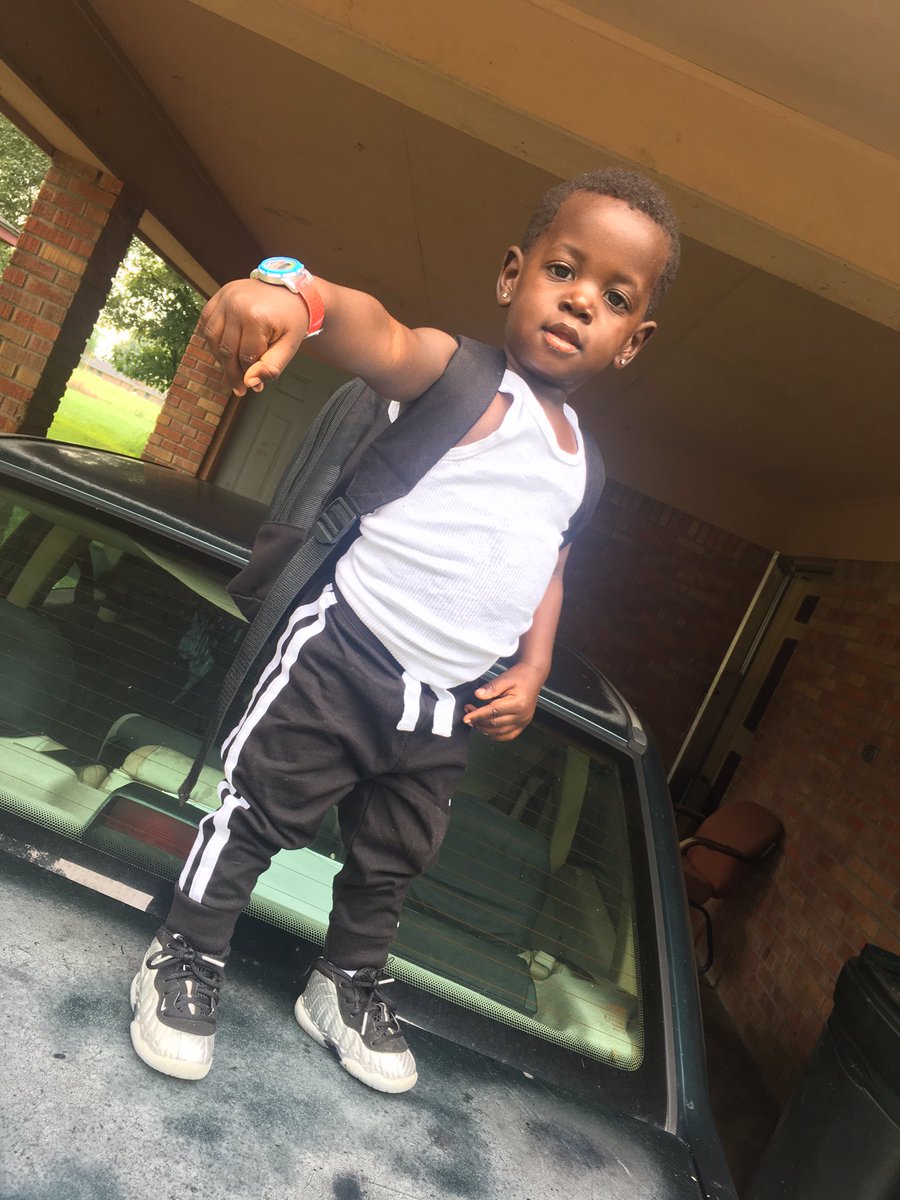 Just1Janay's tweet photo. No time for BS! 🔥😎👋🏾 #HeyAce https://t.co/XSEG7GxUWN