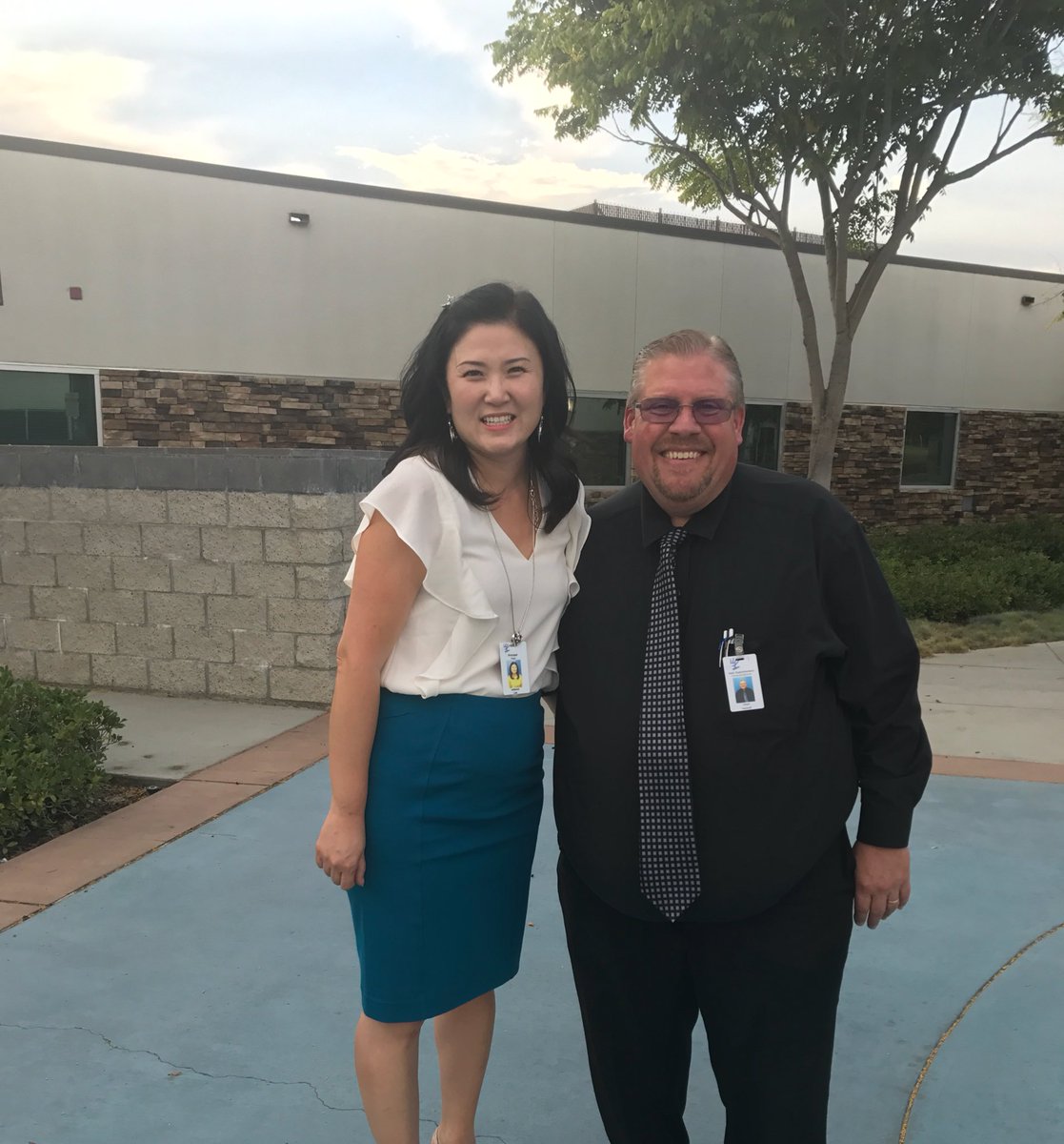 fisler_school's tweet photo. Thank you, Dr. Hammitt for supporting our middle school BTSN! @FullertonSD @fisler_school #fsdlearns https://t.co/zdK68pI8sT