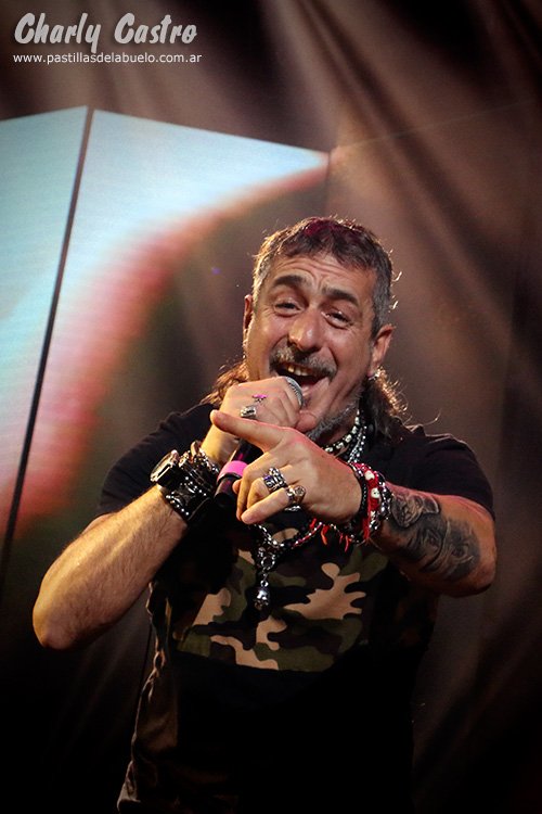 charly_castro20's tweet photo. #PastillasLunaPark 
Un servicio VIP y exclusivo para mis seguidores:
El Mono de @KAPANGASOK canta "Rompecabezas de Amor" sólo para vos. https://t.co/yFTIzPIc4a