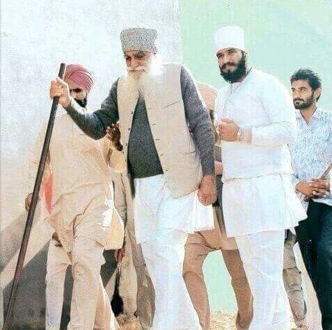 1313Gurpreet's tweet photo. Heartily greetings to all on Pious month of #MahaPropkarDiwas 😍😍
Stay blessed with more believe &amp; brotherhood.
#NewHistory #ComingSoon 😎👍🏻👍🏻 https://t.co/JhD7i9fIO1