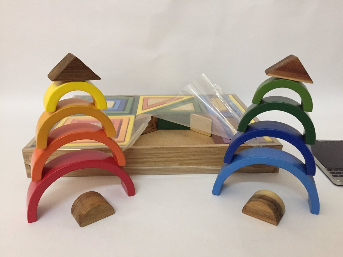 toanecm's tweet photo. Rainbow blocks #rainbowblocks https://t.co/U3o9qCcJ4v
