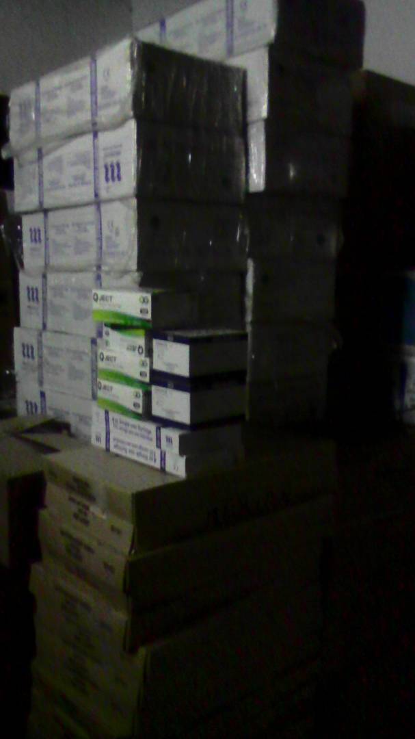 ivanrive3's tweet photo. #31Ago "Con el apoyo del Pdte. @NicolasMaduro y @GobAlexisR llegaron más vacunas para el estado Mérida": Denis Gómez @meridacorposal https://t.co/HAR67uLgAA