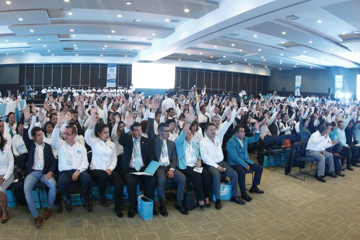 fuerza_turquesa's tweet photo. En esta Asamblea Nacional quedó instalada la Comisión Nacional de Elecciones Internas.  #EstamosListos #RumboAl2018 #LaIdeaTurquesa https://t.co/Ia32DQM1jl