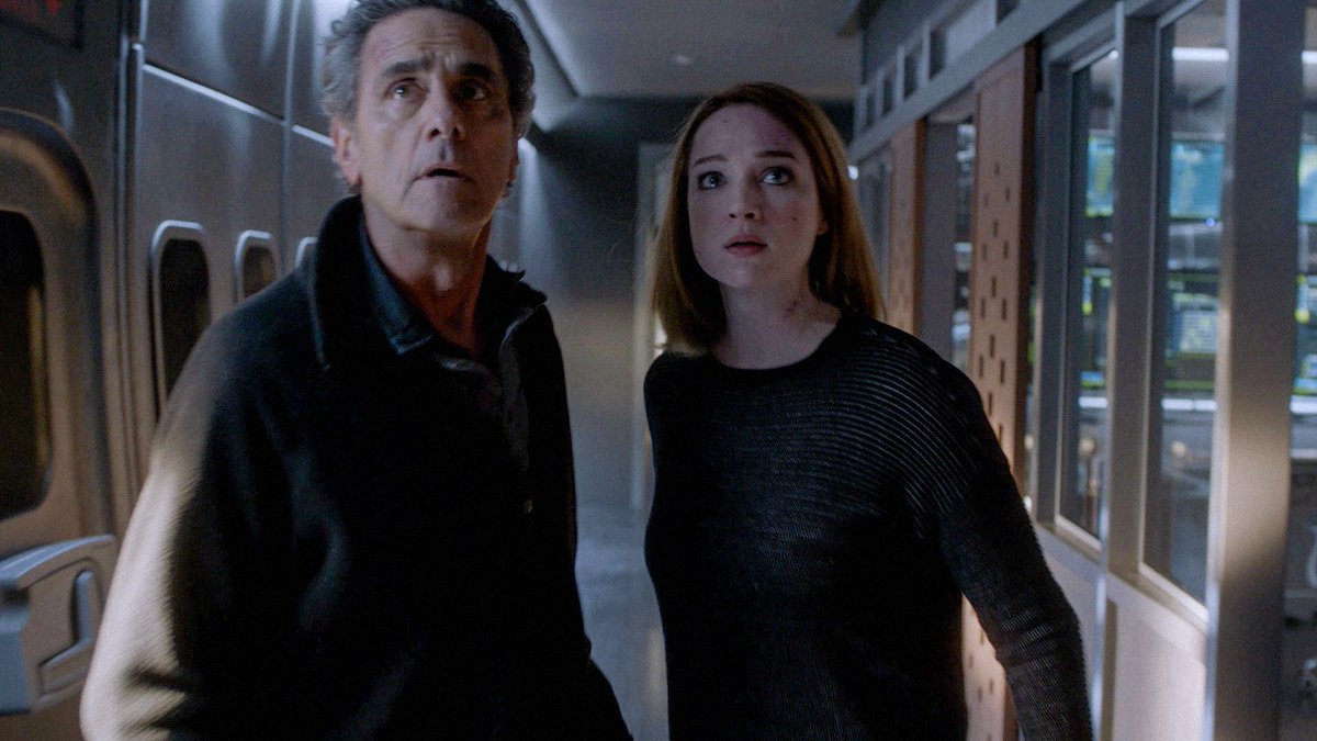 ZooCBS's tweet photo. WHAT JUST HAPPENED?! #ZooCBS https://t.co/QoerhkMkn4