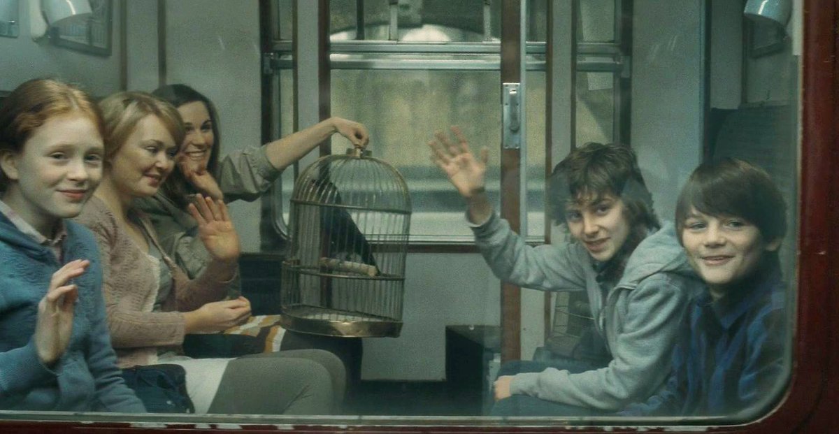 aslasirius's tweet photo. today, on september 1st 2017, harry and lily sent albus off to hogwarts for his first year.
all was well.
#19yearslater https://t.co/WDdupWqdZ3