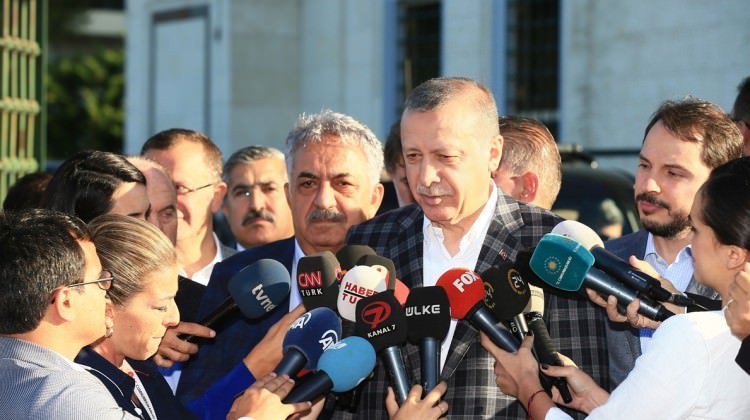 ankara_kusu's tweet photo. Kuş, kareyi RT yapanlardan 5 kişiye sürpriz yapacak. Bayram etkinliğimiz bu olsun.. https://t.co/CG1TVDyX9i