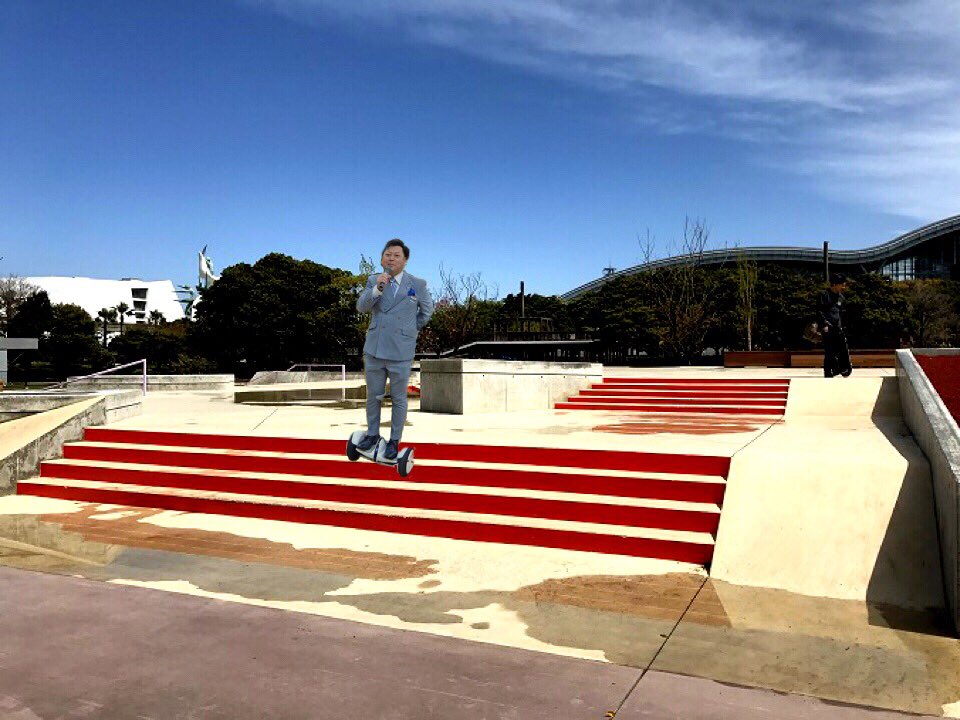 Daisuketaisho83's tweet photo. ま、私ぐらいになるとステアはセグウェイでやっちゃいますよね
#がくだい
#毎日がくだい
#southernwave https://t.co/pL5nITKIZy