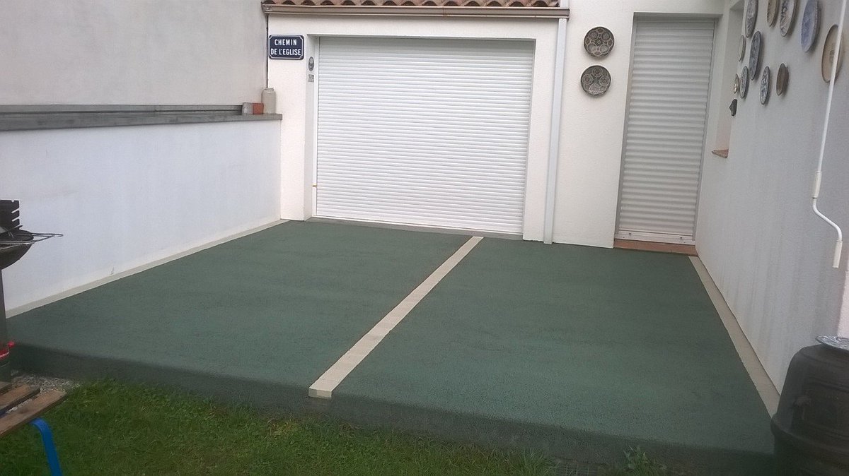 BenoteauSarl's tweet photo. Béton poreux vert et dilatation en pavés tuffeau @Edycem_Beton @senechal_edycem https://t.co/l0fyFskfwo