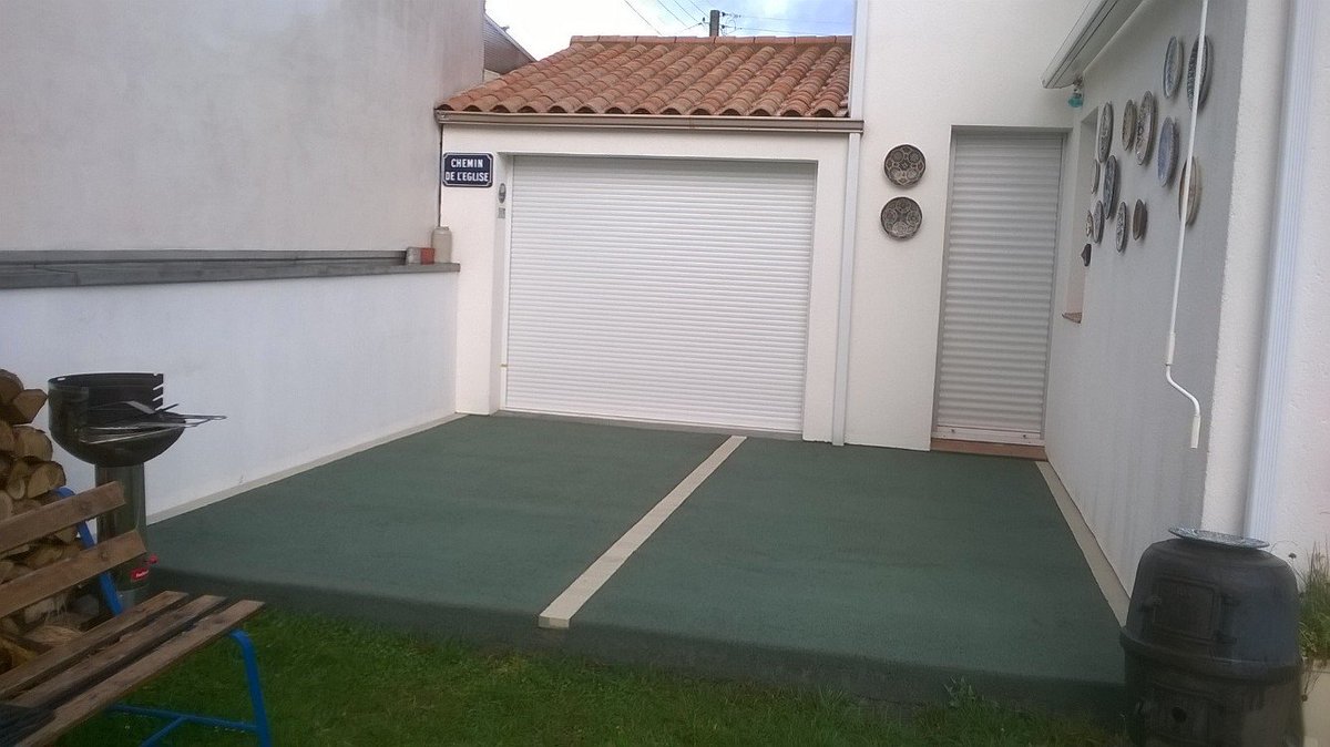 BenoteauSarl's tweet photo. Béton poreux vert et dilatation en pavés tuffeau @Edycem_Beton @senechal_edycem https://t.co/l0fyFskfwo