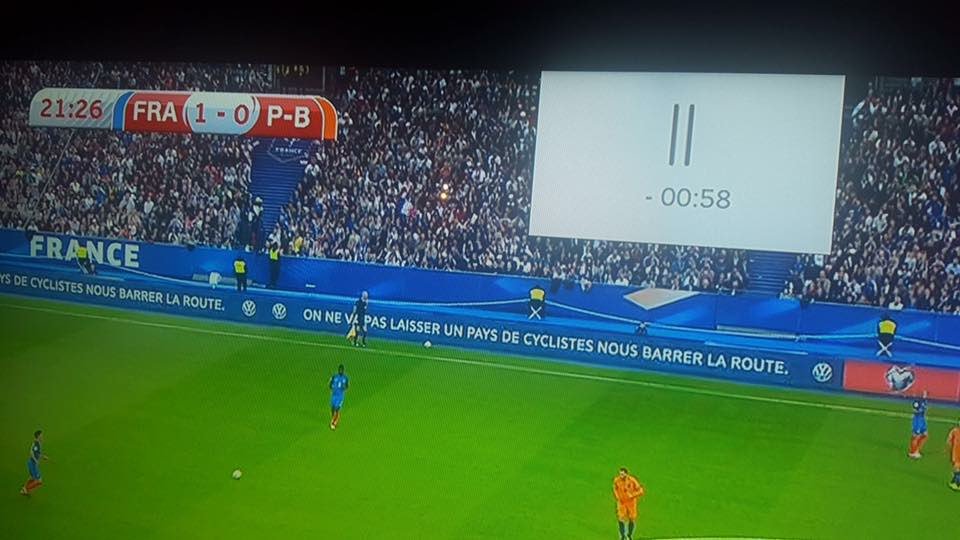 #FRAPBS Honteux! #Volkswagen  pollueur-tricheur se paye tranquillement les cyclistes... Ils n'ont donc pas de limites... #Dieselgate
