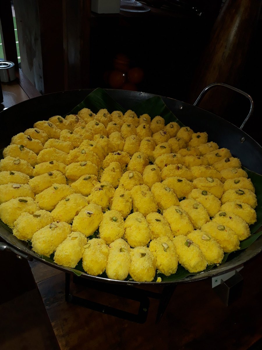 BijuManickkam's tweet photo. #ICCVII Food Presentations https://t.co/I8Vd7lkhT4