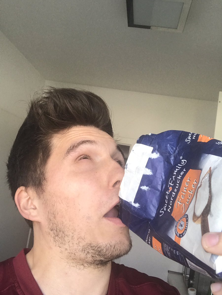 Paluten's tweet photo. Ok joggen war ein Prank.
Gibt jetzt erstmal Frühstück. https://t.co/chFpBeqSKA