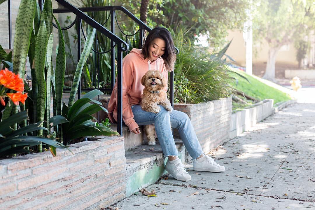 ArdenChoFanclub's tweet photo. Arden & Chewy photographed by Grace Chon 📸 | Happy Eid Mubarak to all my muslim followers & fellow #CHOsens!✨ https://t.co/9AyC8Vkil4