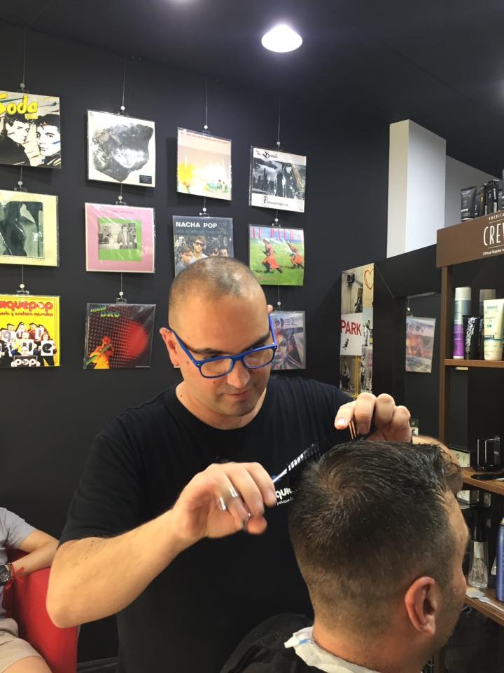 peluquiquepop's tweet photo. ¿Necesitas un corte de pelo? 
#quiquepop #alicante #barbershop #barbering #barberia #peluqueria #masculina #hombres #caballeros #estetica https://t.co/WVYyiKO5ww