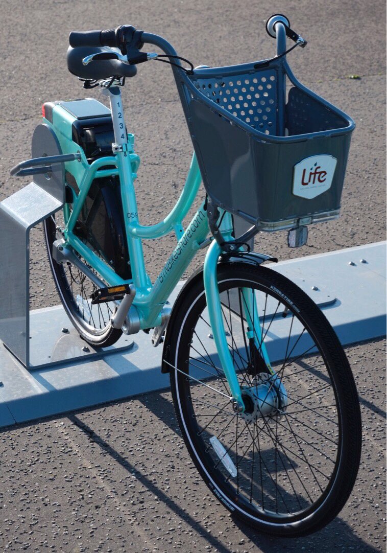 irvb's tweet photo. The @BTNBikeShare fairies have been sprinkling #lifebikes all over #brighton ready for the #bikeshare scheme launch today. #cycling https://t.co/IkxSzoSrYT
