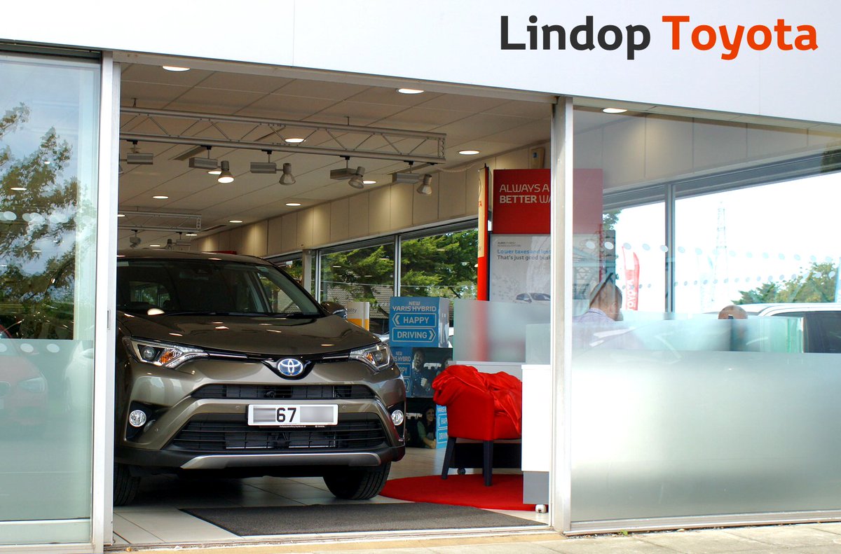 LindopToyota's tweet image. 9AM and the first '67 plate is going out onto the Queensferry road! 

Happy Plate Change Day! 

#platechange #newcar #67plate #hybrid #rav4