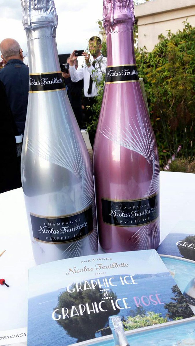 Afro_Cooking's tweet photo. About yesterday ! Thanks @feuillatte @Feuillatte_fr #GraphicIce #Rose #Blanc #NicolasFeuillatte #Rooftop cc @LeChefAnto @bazelimbo https://t.co/ceI4bUnjqw
