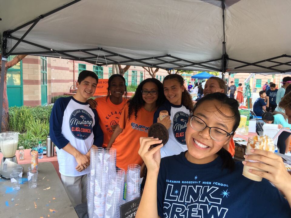 Thank you to everyone who supported Sophomore CC at club rush on BTSN! #erhs