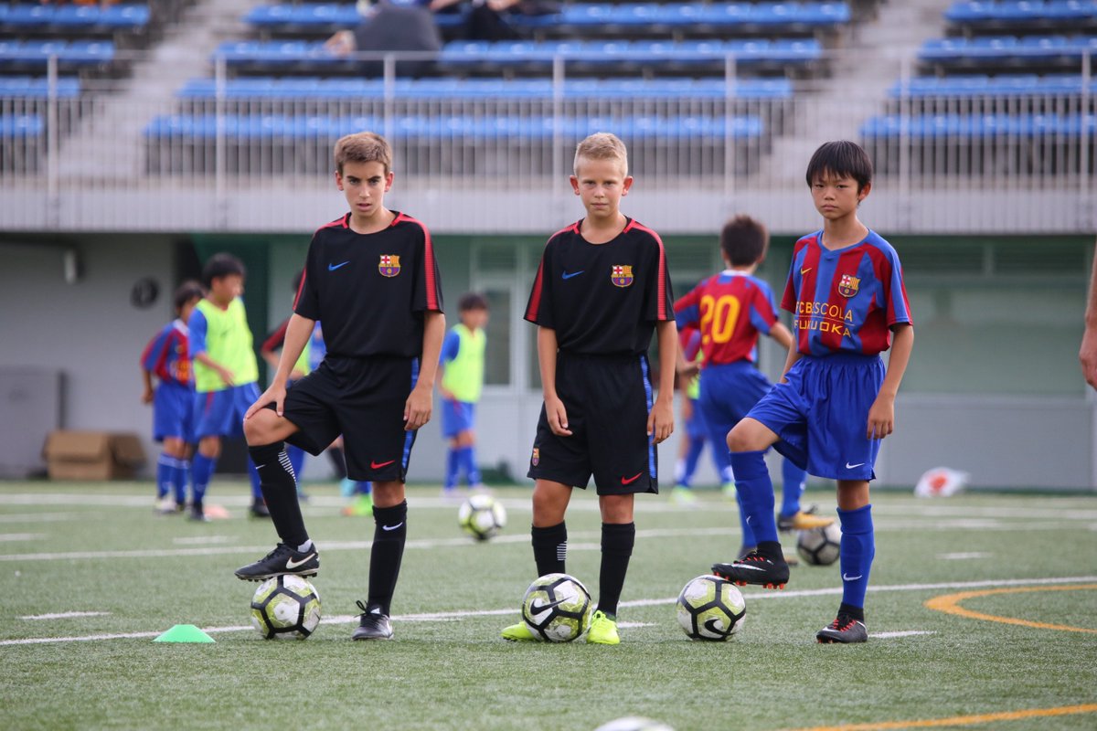 Barca Academy Fukuoka U 12ジュニアサッカーワールドチャレンジ17で連覇を果たしたfcバルセロナ インファンティルbの選手達と合同トレーニングを行いました T Co Y8qewgobz8 Jswc17 ワーチャレ バルサスクール バルサ T Co