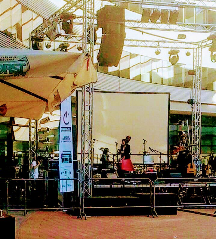 DMgianfranco73's tweet photo. TARANTA POWER Backstage May 2014 torino
 #palazzinaeinaudi #campustorino #tarantapower #eugeniobennato #Lungodorasiena100 https://t.co/VD63Amw8LE